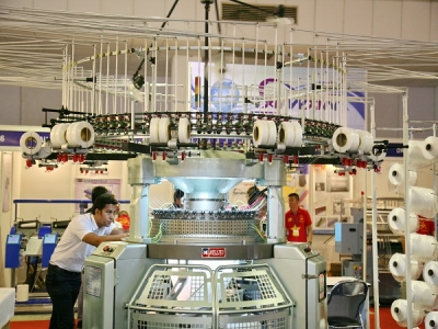 Xuất khẩu dệt may và da giày đạt giá trị trên 10 tỷ USD